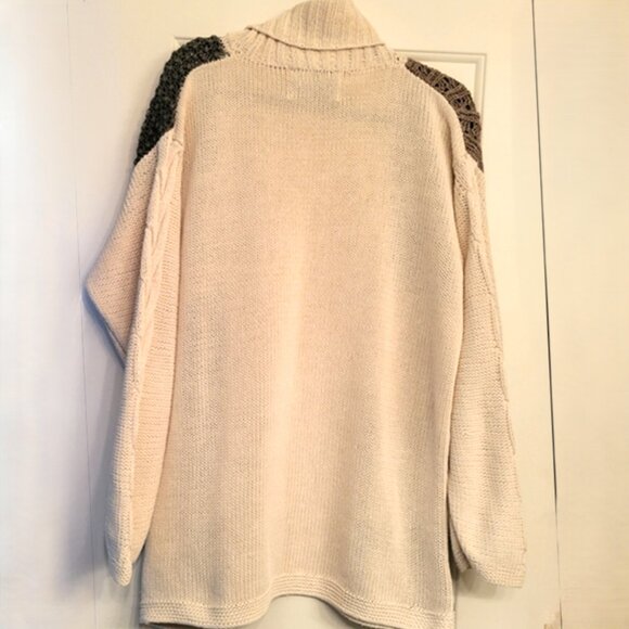 Item & Co Cream and Gray Cotton Cowl Neck Patchwork Sweater Size L / XL - Picture 2 of 8